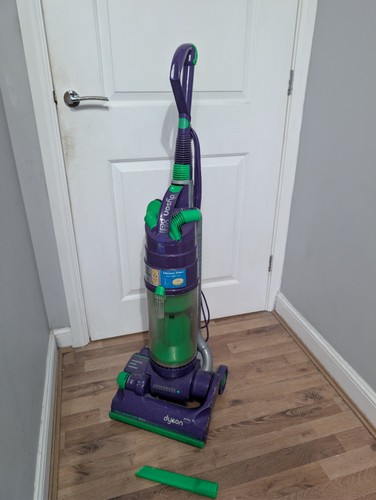 Dyson upright clutched - dyson,