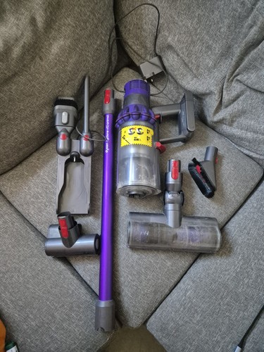 Dyson cyclone v10 - dyson,