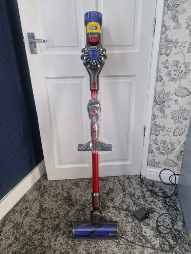 Dyson cordless stick vacuum - v8,
