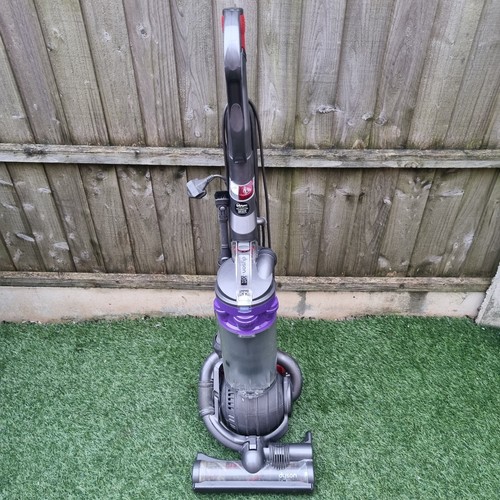 Dyson dc25 vacuum cleaner good - dyson,